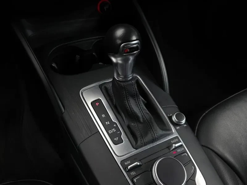 Audi A3 25 Tdi 8V, снимка 9 - Автомобили и джипове - 56112378