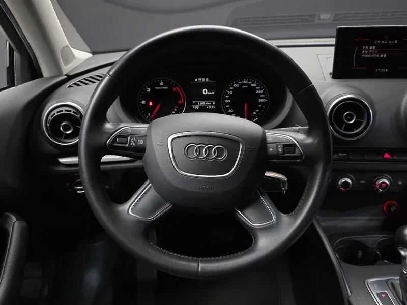 Audi A3 25 Tdi 8V, снимка 13 - Автомобили и джипове - 56112378
