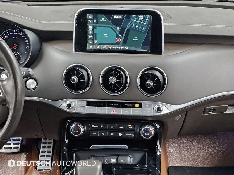 Kia Stinger 3.3 Turbo 2WD| 365к.с., снимка 14 - Автомобили и джипове - 56126650