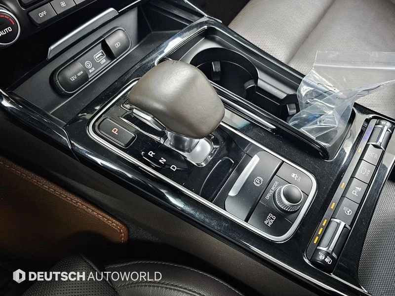 Kia Stinger 3.3 Turbo 2WD| 365к.с., снимка 9 - Автомобили и джипове - 56126650
