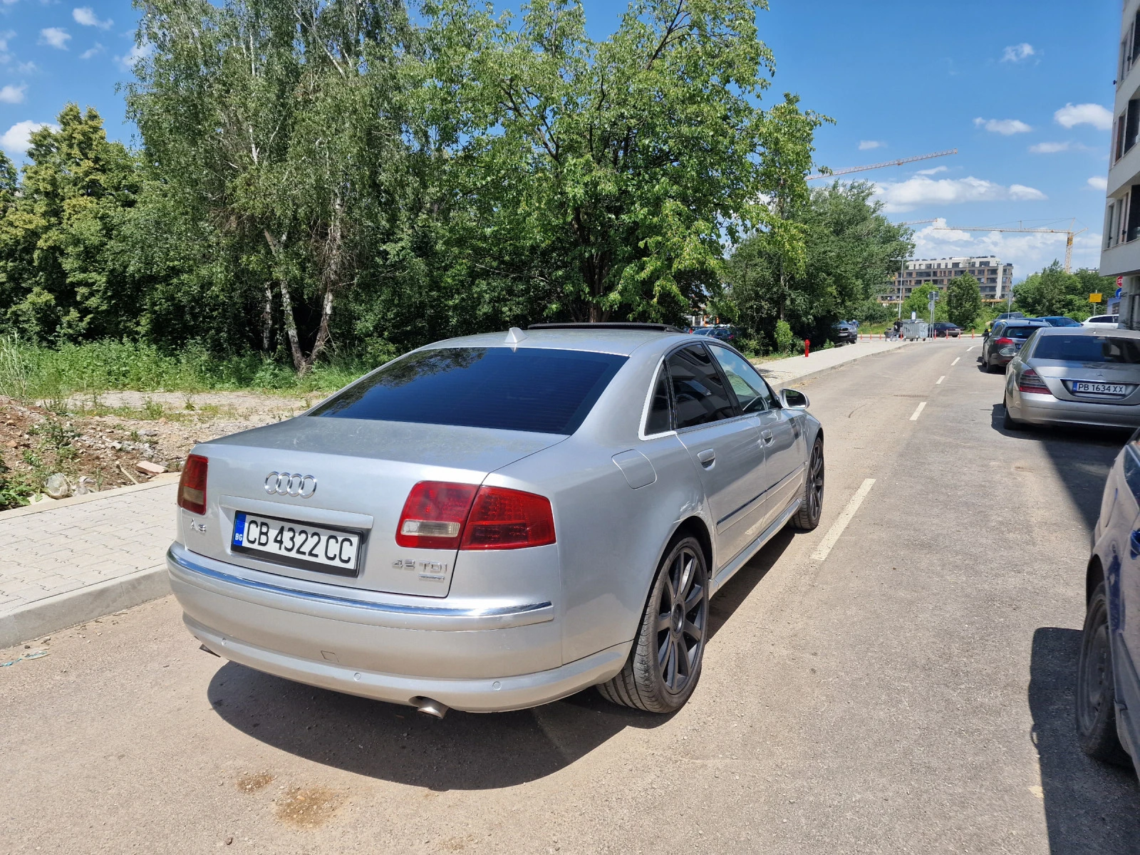 Audi A8 4.2 TDI - изображение 8