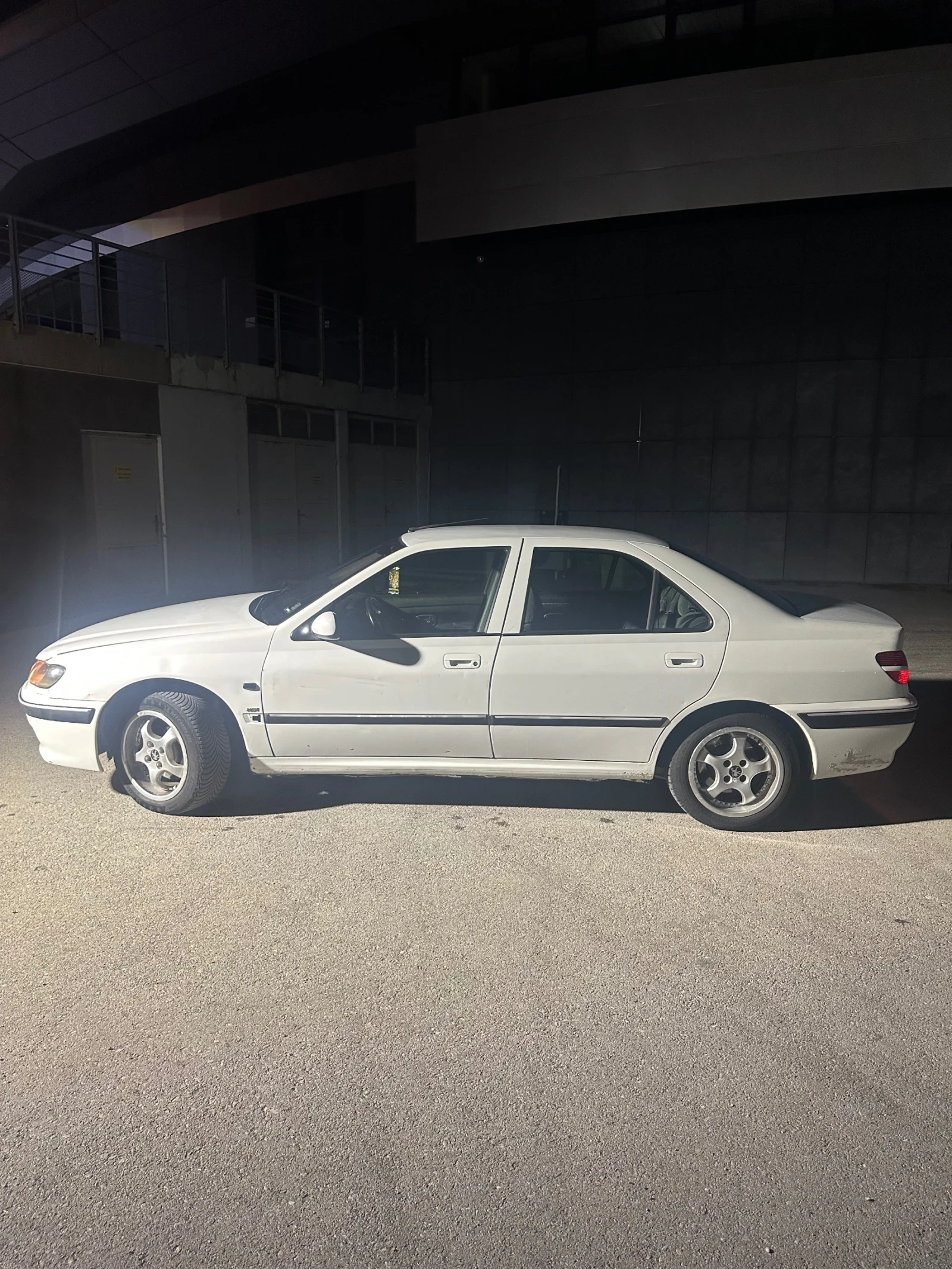 Peugeot 406 2.0 HDI - изображение 4