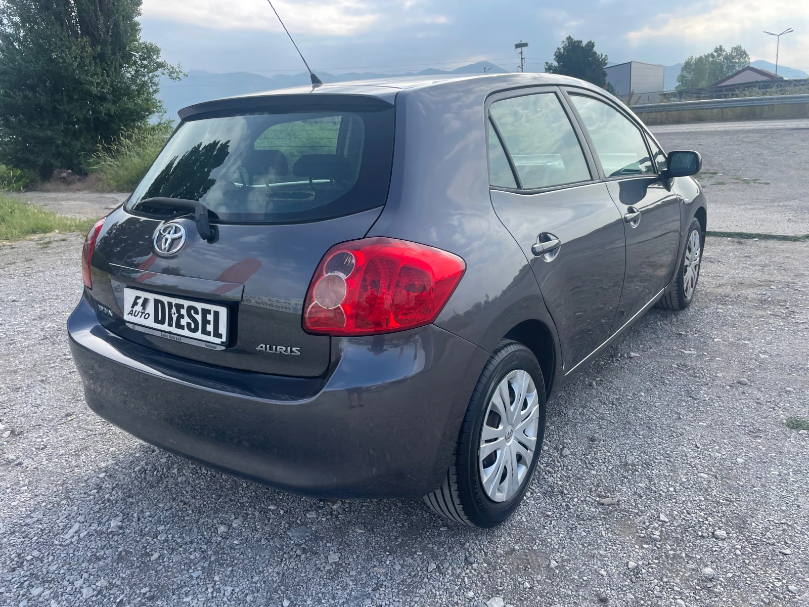 Toyota Auris 1.4-D4D-90-ITALIA - изображение 5