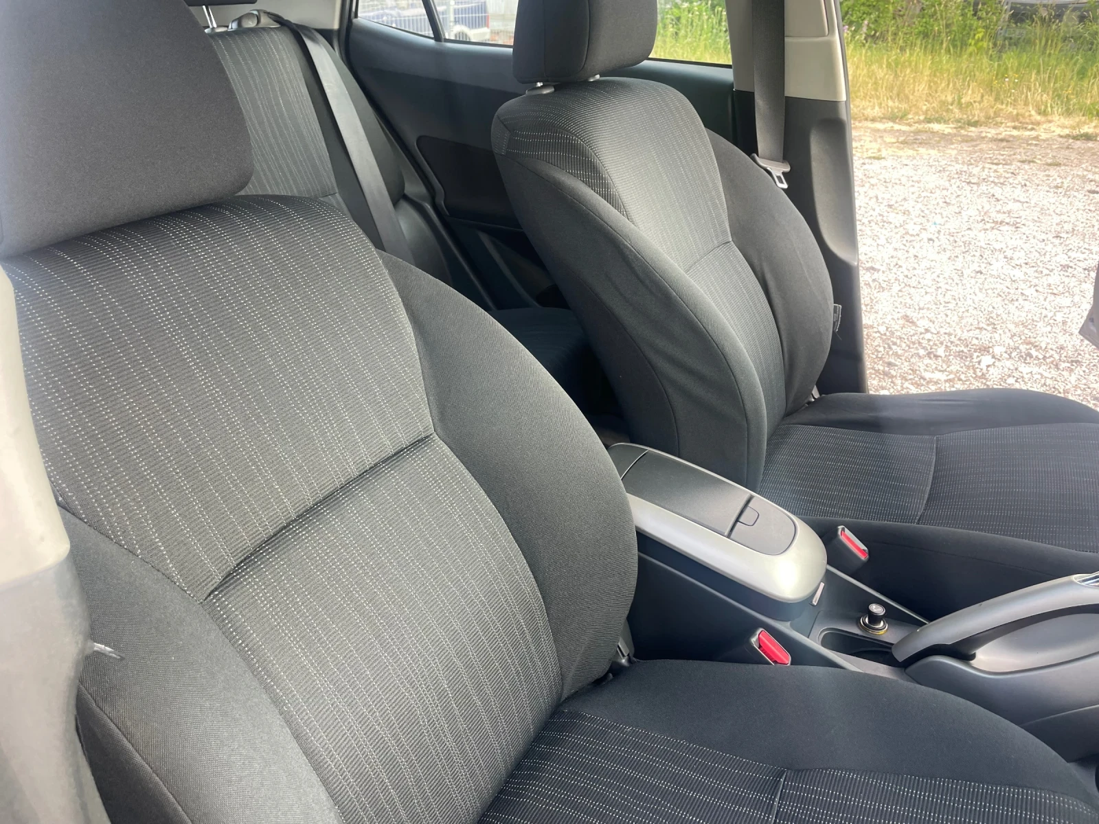 Toyota Auris 1.4-D4D-90-ITALIA | Mobile.bg — изображение 11