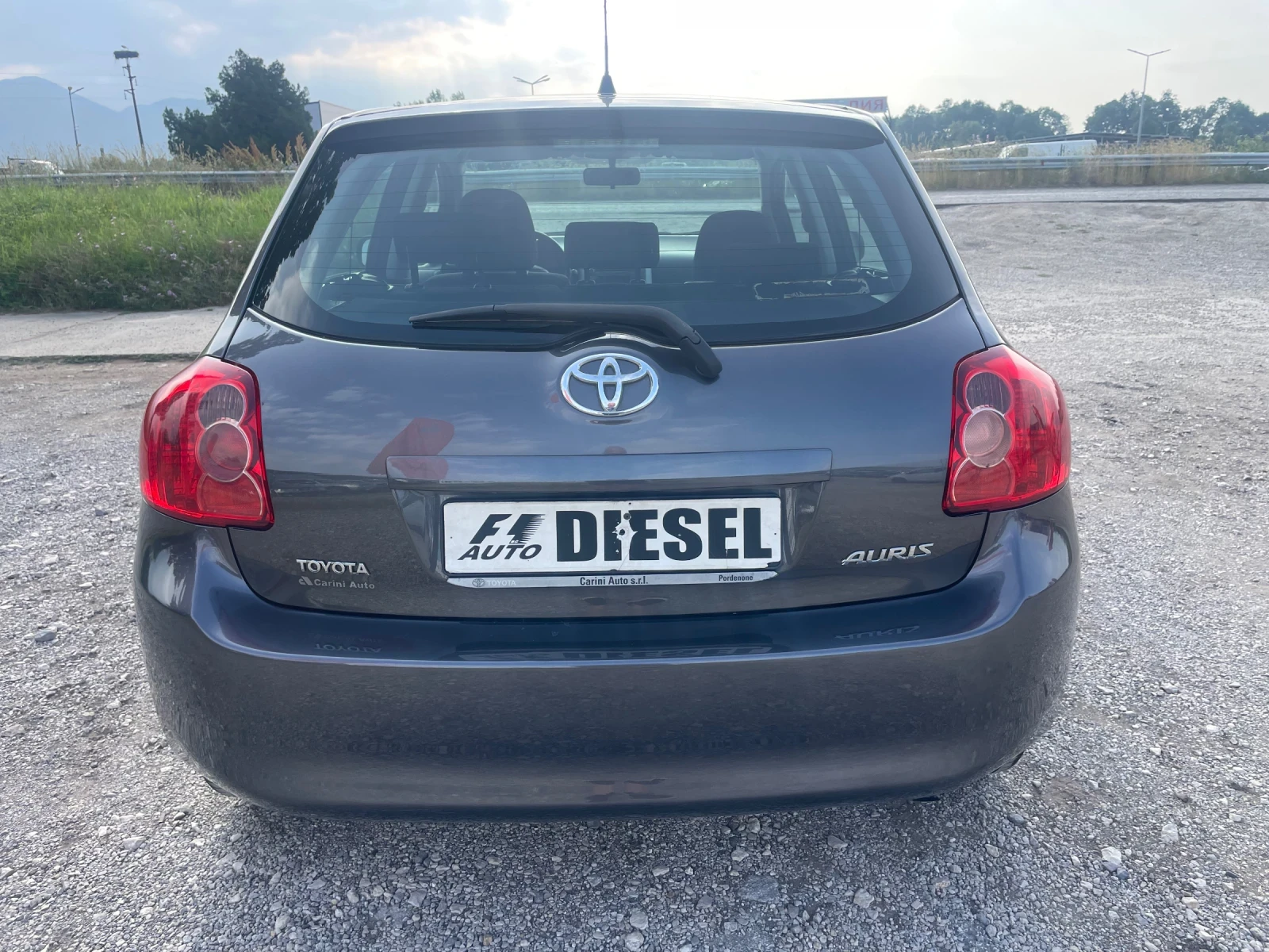 Toyota Auris 1.4-D4D-90-ITALIA - изображение 6