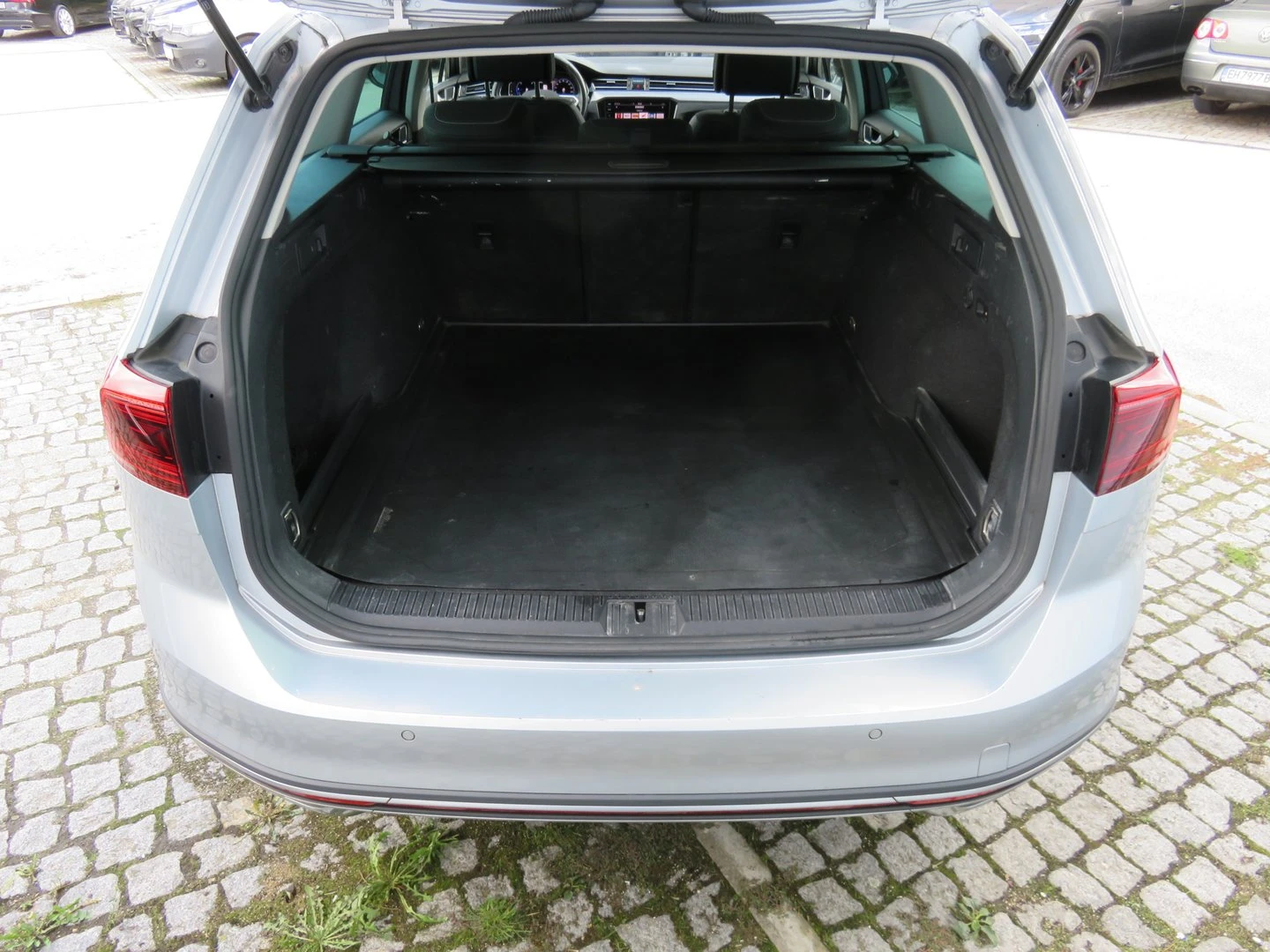 VW Passat 2.0TDI SCR 4MOT DSG | Mobile.bg � ����������� 7