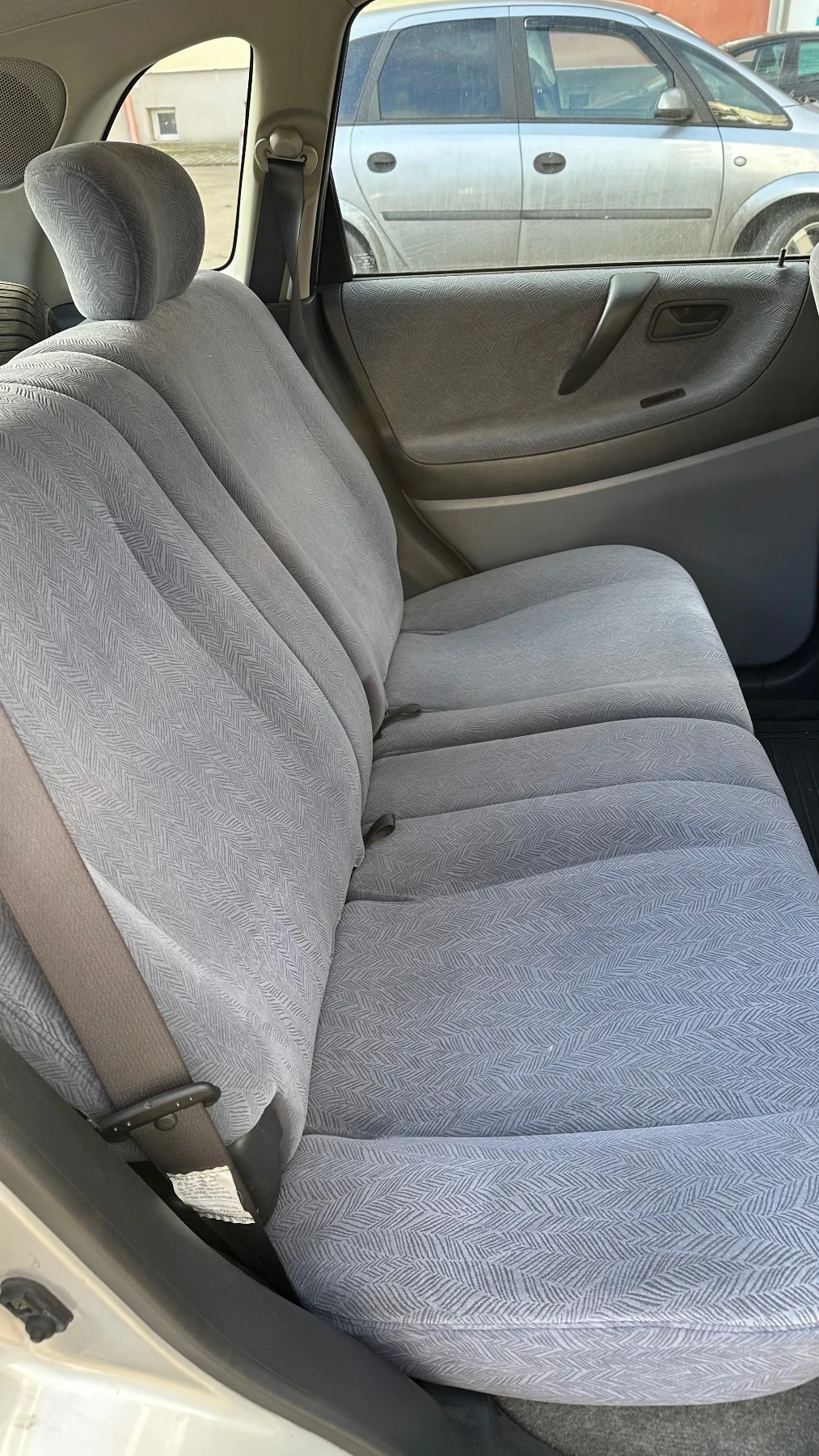 Suzuki Liana 1.6i - изображение 7