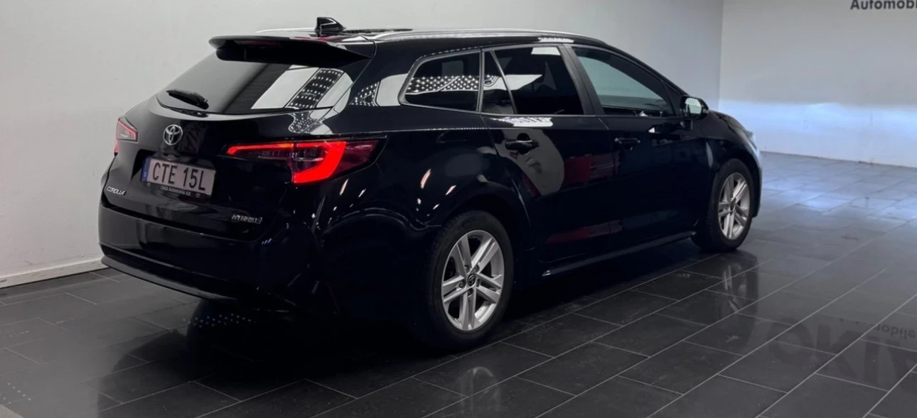 Toyota Corolla Touring Sports Hybrid ���������������� ������ | Mobile.bg � ����������� 1