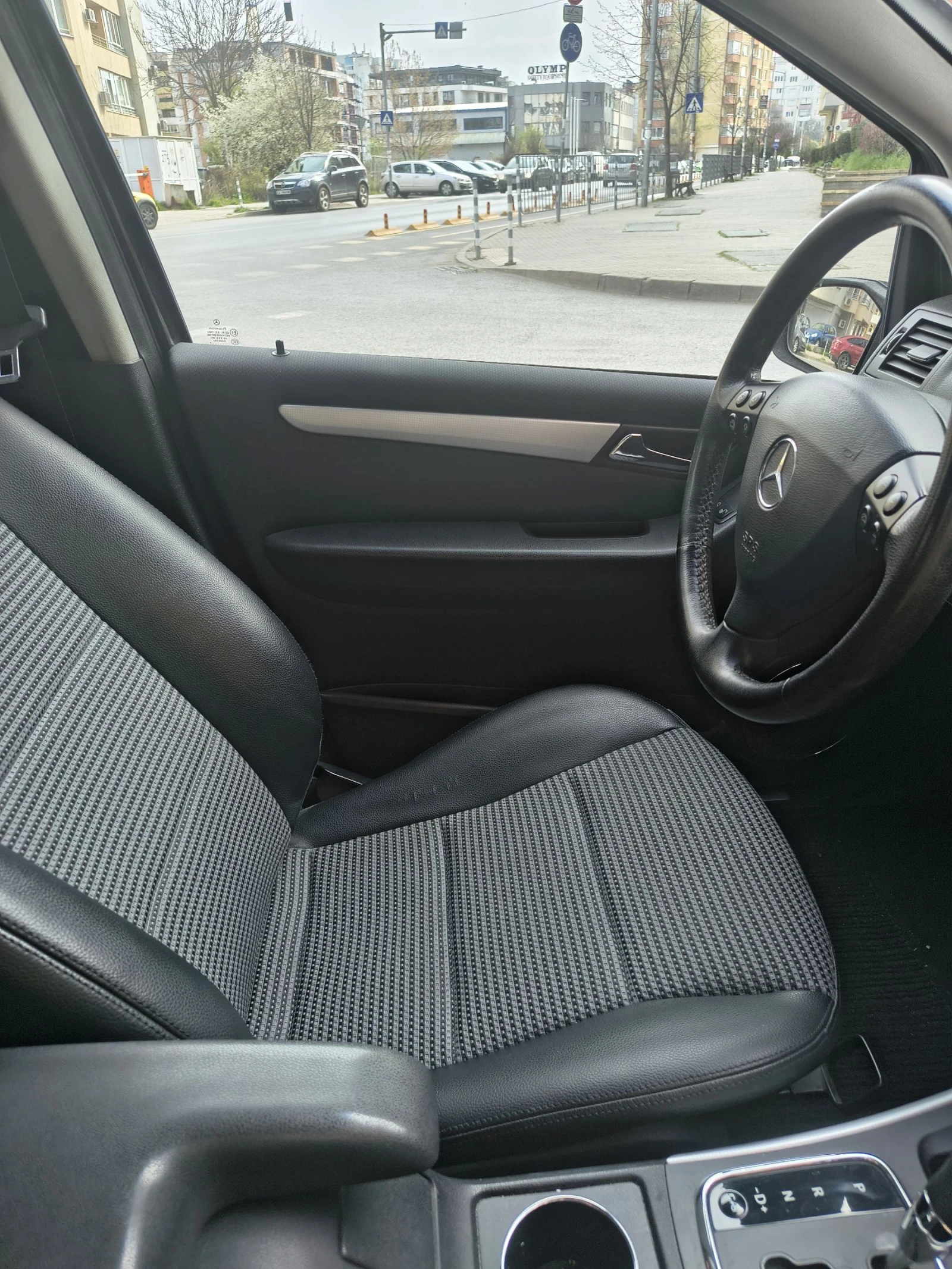 Mercedes-Benz A 180, снимка 5 - Автомобили и джипове - 54178196