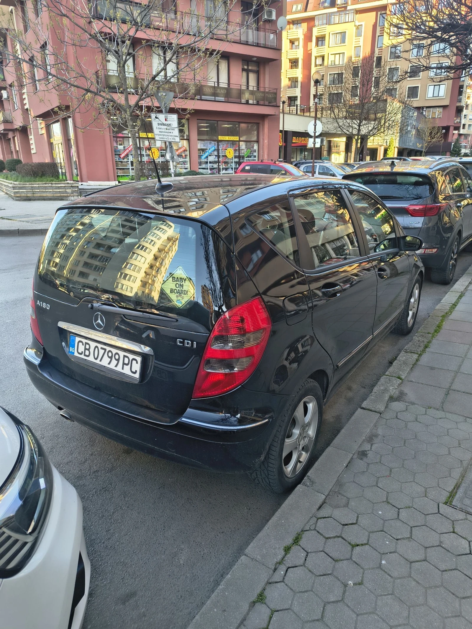 Mercedes-Benz A 180, снимка 3 - Автомобили и джипове - 54178196