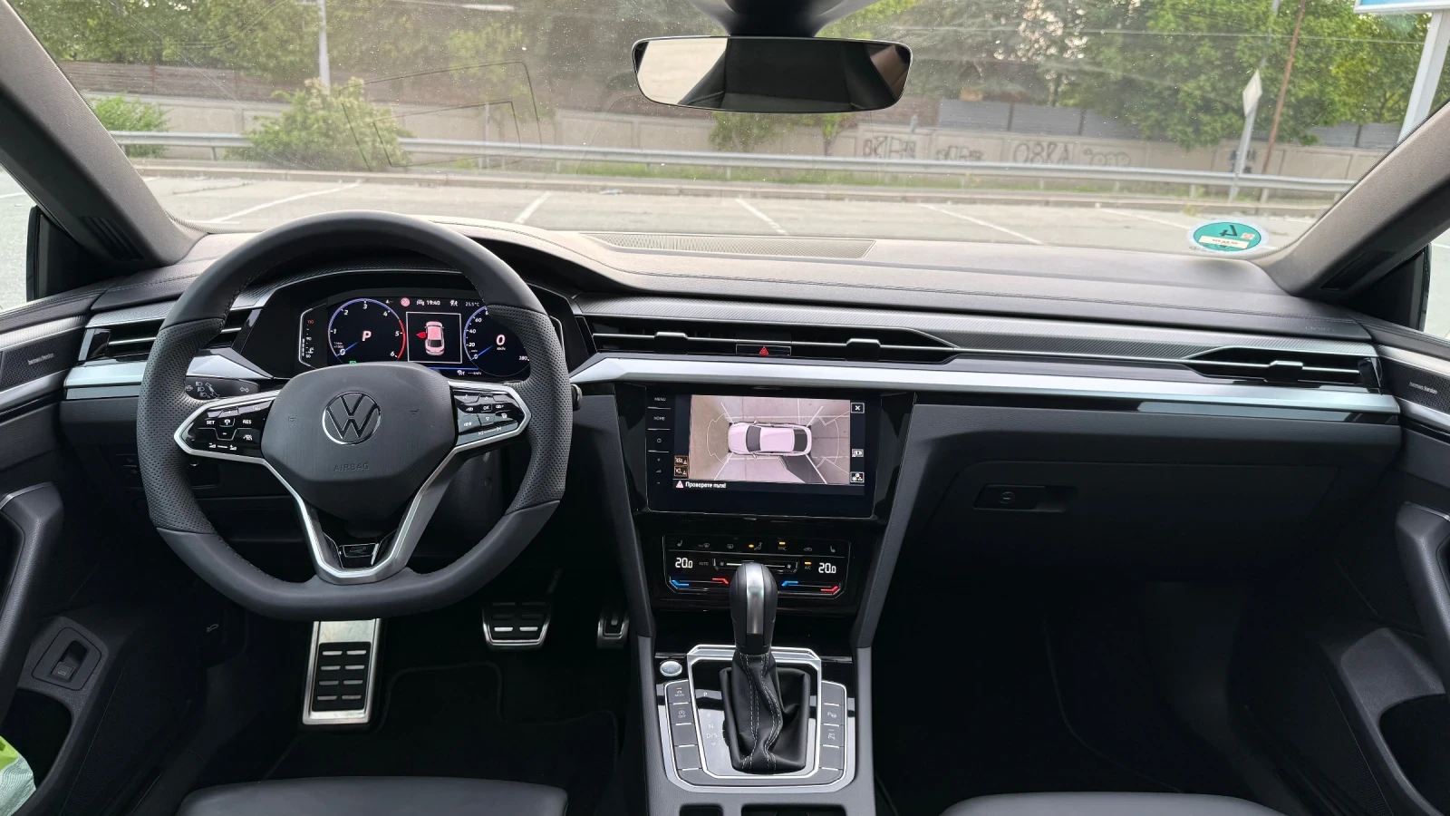 VW Arteon R-LINE 200PS 4MOTION Harmon Head up Pano, снимка 12 - Автомобили и джипове - 54428821