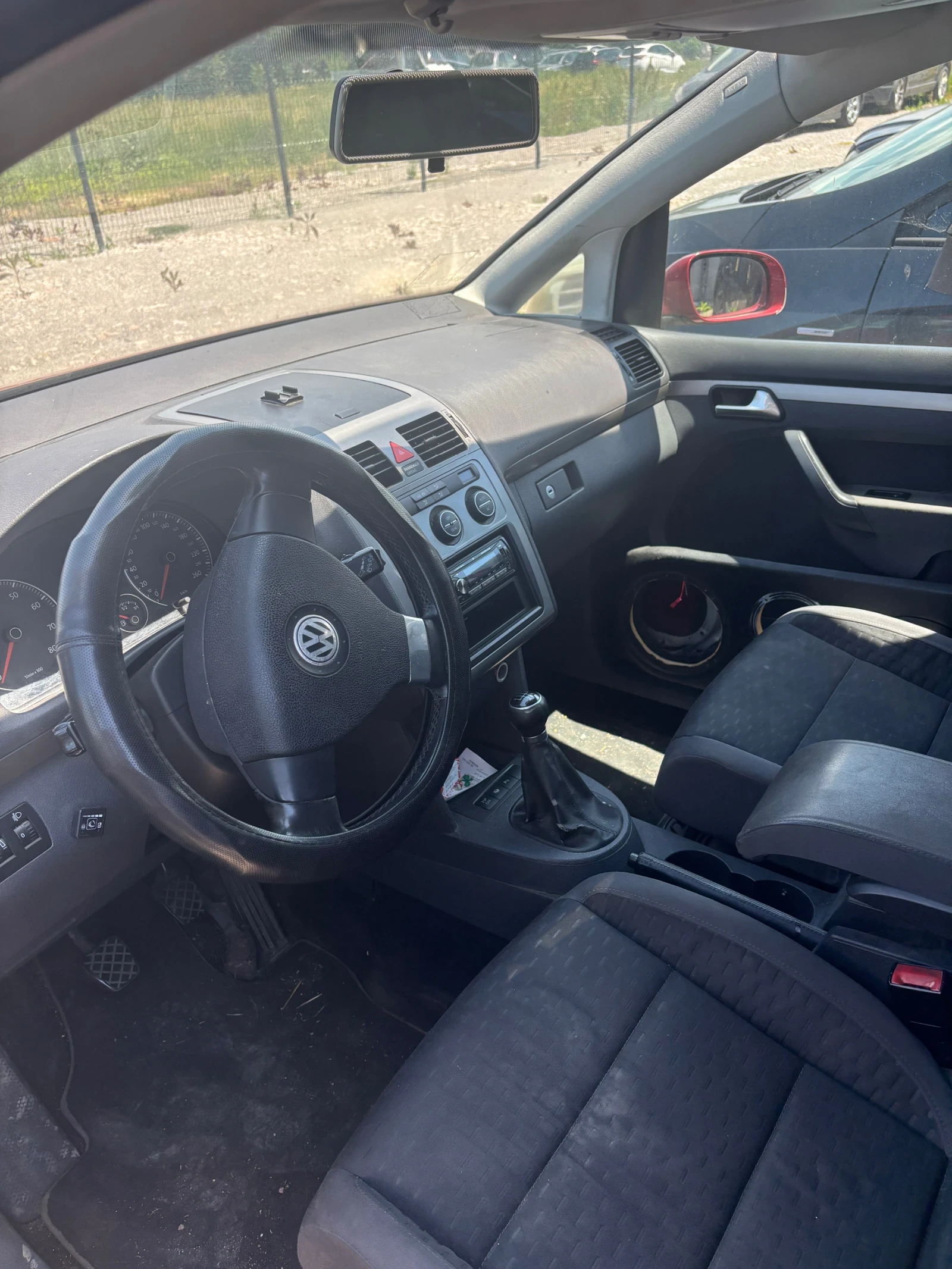 VW Touran 1.6 LPG, снимка 5 - Автомобили и джипове - 54800959