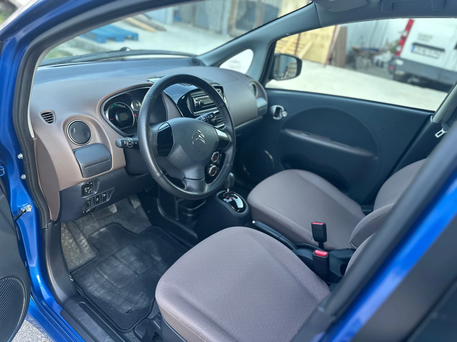 Citroen C - Zero, снимка 10 - Автомобили и джипове - 55126059