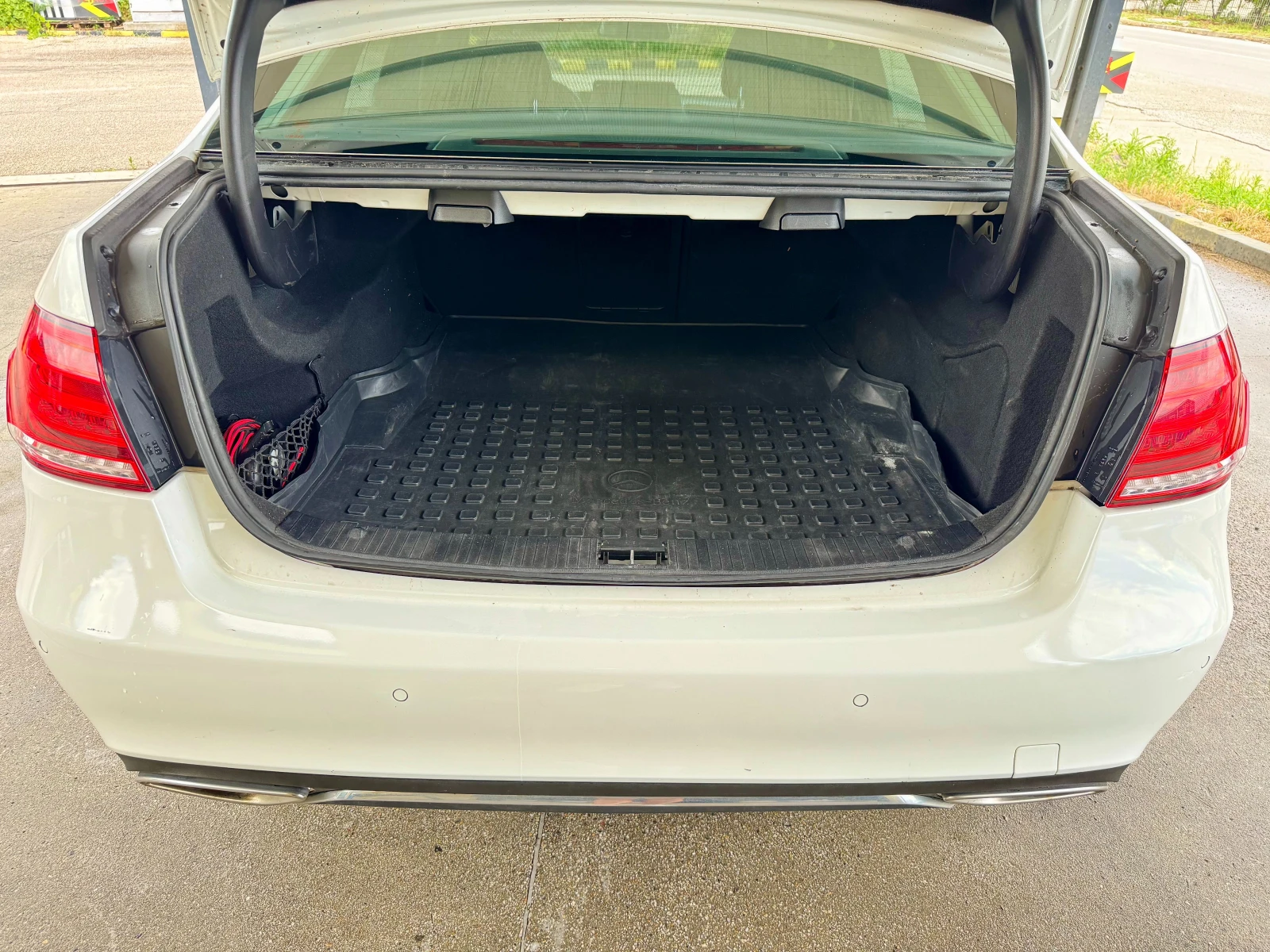 Mercedes-Benz E 220 CDI 9G Facelift, снимка 17 - Автомобили и джипове - 55137188