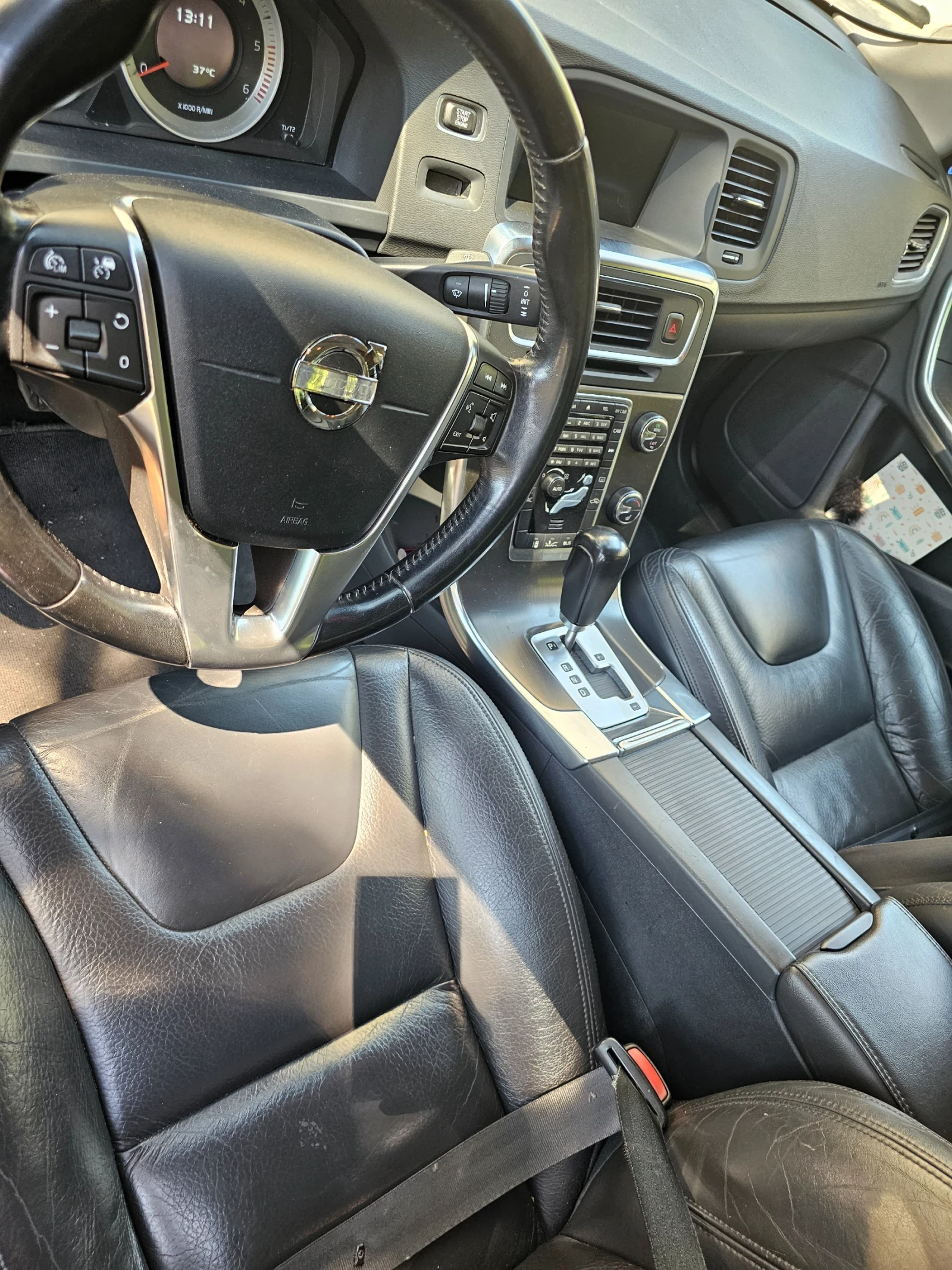 Volvo S60 AWD 5D 4x4, снимка 4 - Автомобили и джипове - 55160290