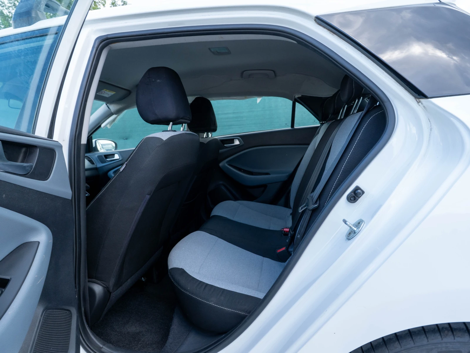 Hyundai I20 | Mobile.bg � ����������� 10