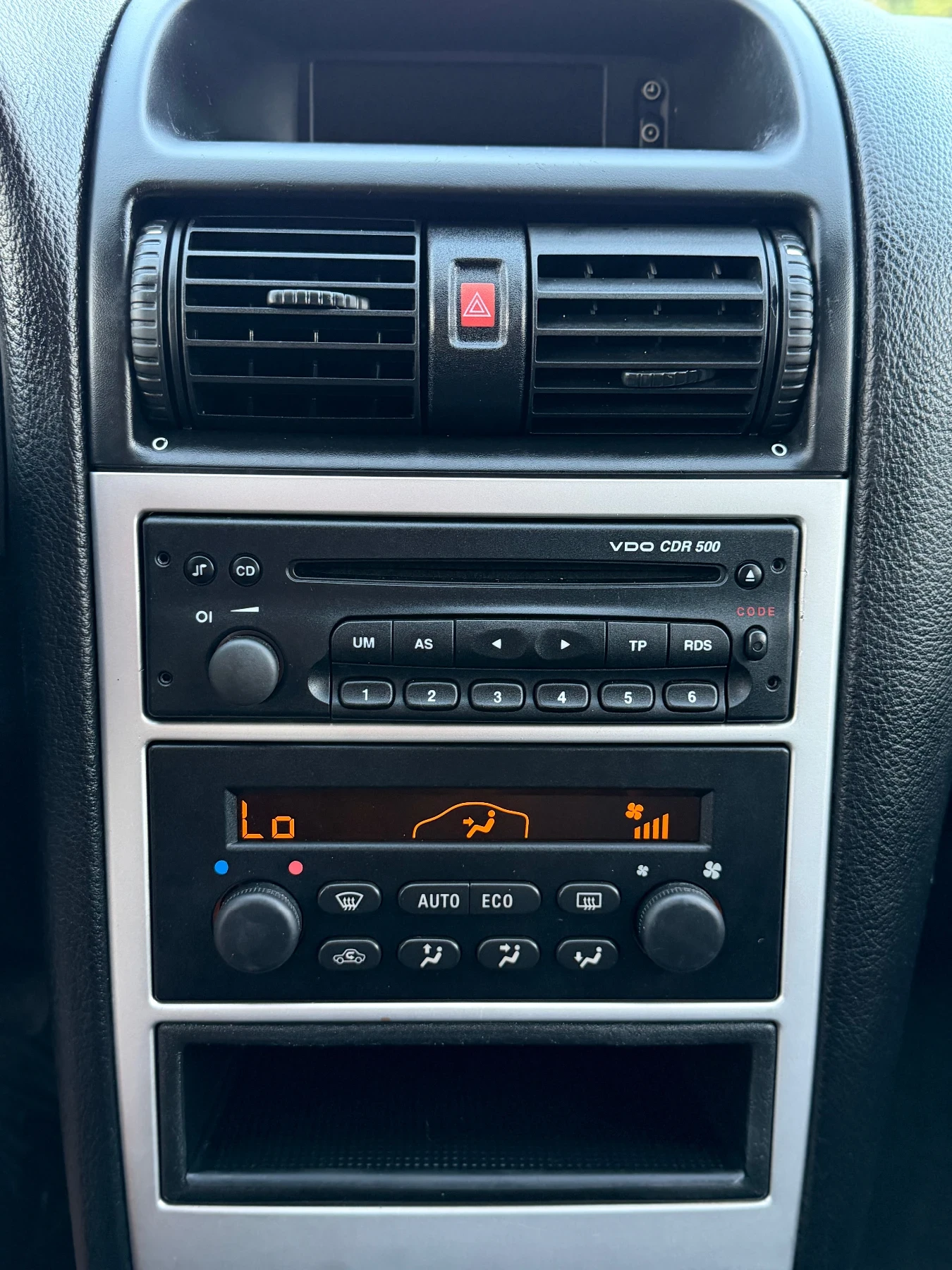 Opel Astra 2.0* DTL* , снимка 12 - Автомобили и джипове - 55679529