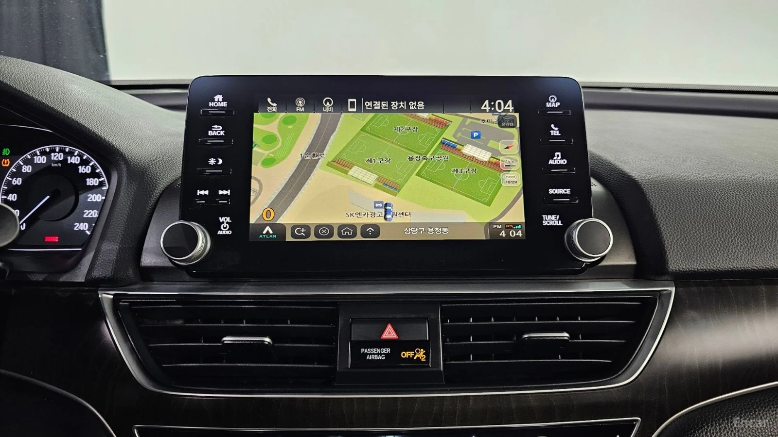 Honda Accord 1.5 Turbo - DISTRONIC - ПОДГРЕВИ - ШИБИДАХ, снимка 15 - Автомобили и джипове - 56099948