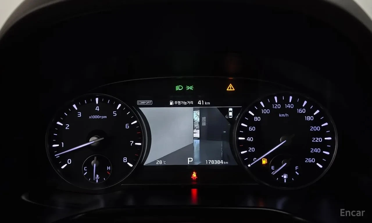 Kia K9 * 3.8 GDI AWD * БЕЗ ПЪРВОНАЧАЛНА ВНОСКА, снимка 8 - Автомобили и джипове - 56103509