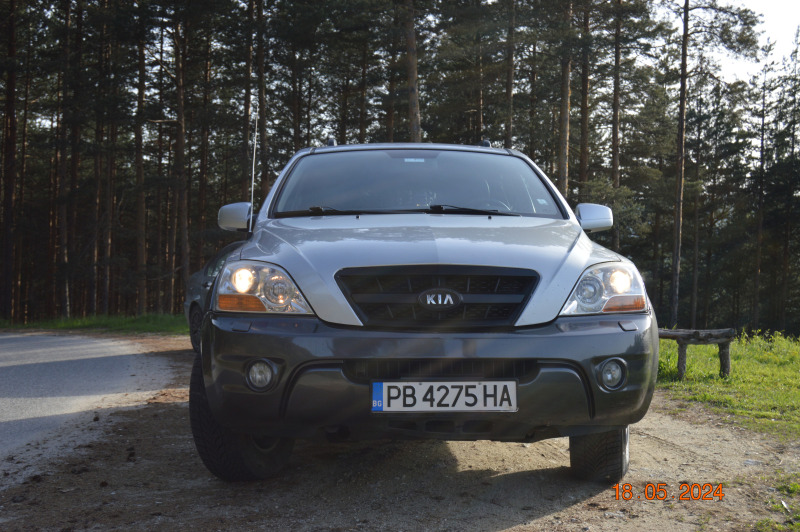 Kia Sorento 2.5 CRDI 170hp, снимка 2 - Автомобили и джипове - 46220424