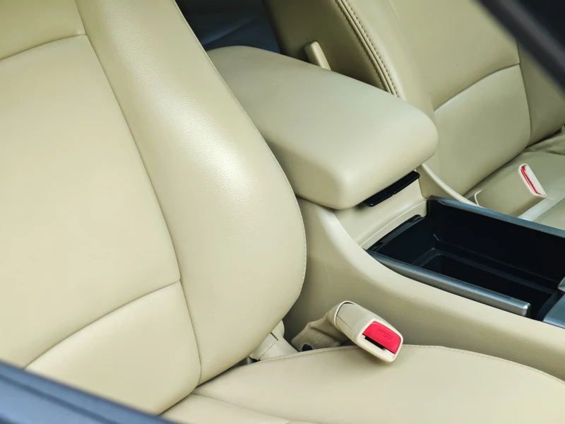 Subaru B10 Tribeka 4x4, снимка 10 - Автомобили и джипове - 50607955