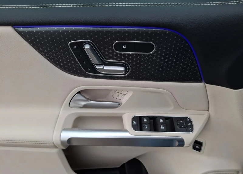 Mercedes-Benz GLB 200 d 4MATIC, снимка 9 - Автомобили и джипове - 52623879