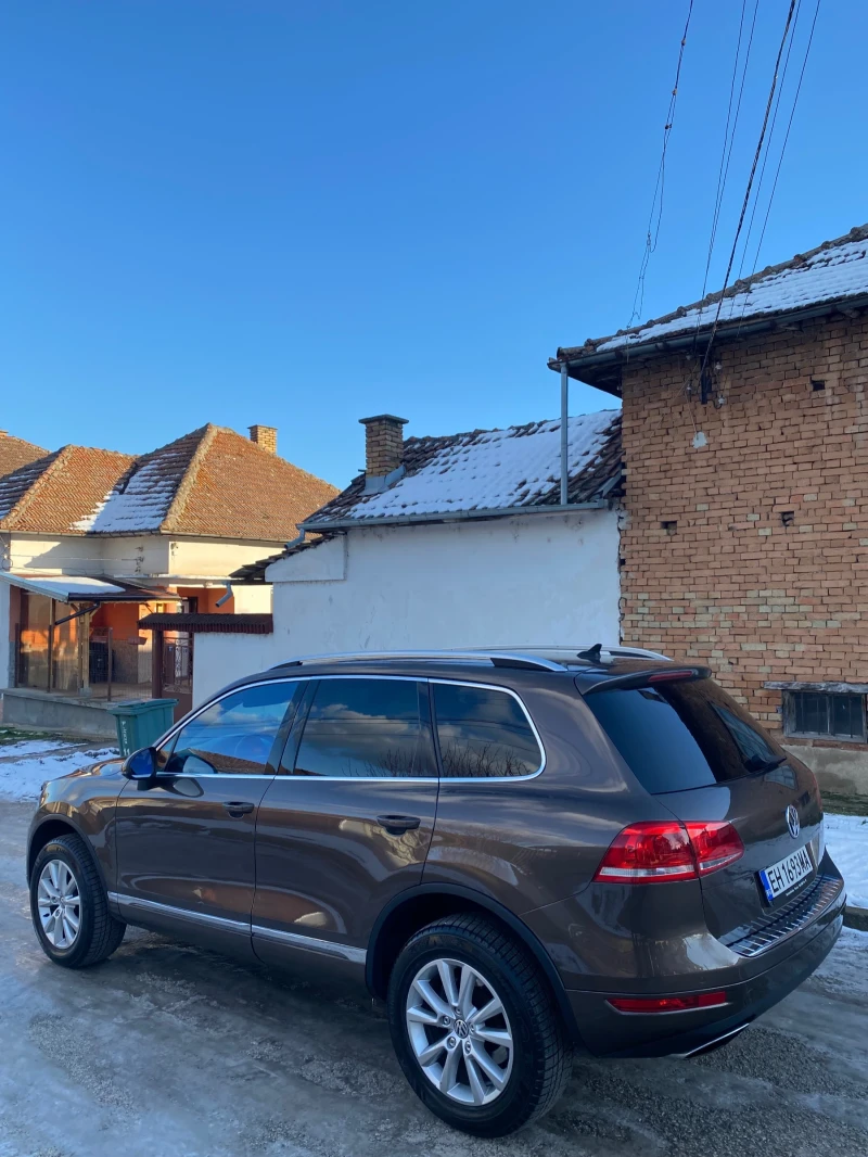 VW Touareg 3.0 Tdi 245 коня, снимка 5 - Автомобили и джипове - 52944326