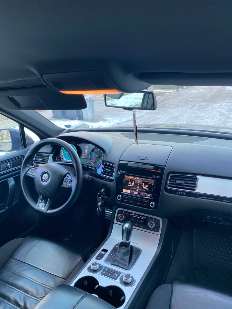 VW Touareg 3.0 Tdi 245 коня, снимка 9 - Автомобили и джипове - 52944326