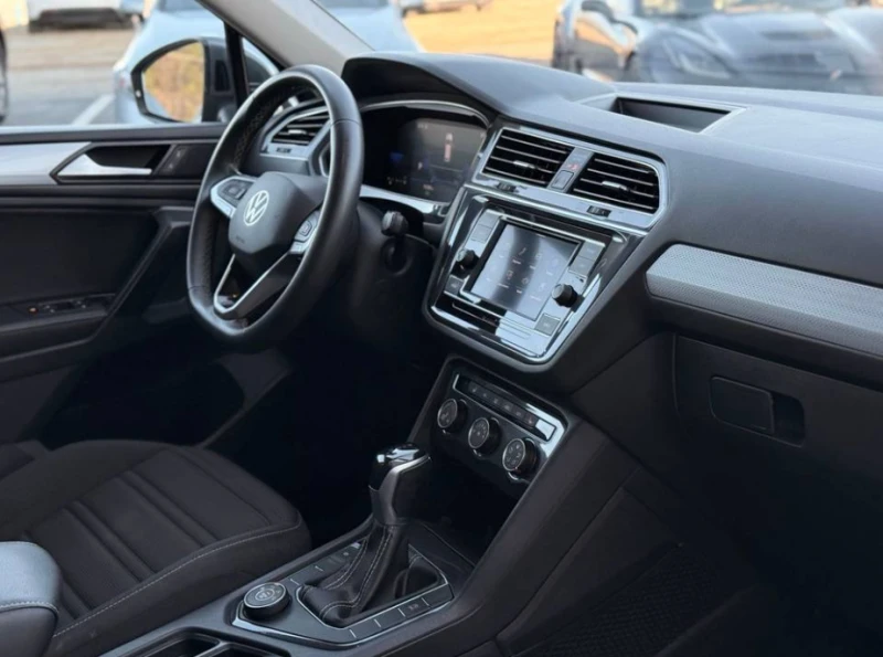 VW Tiguan S, снимка 8 - Автомобили и джипове - 53123633