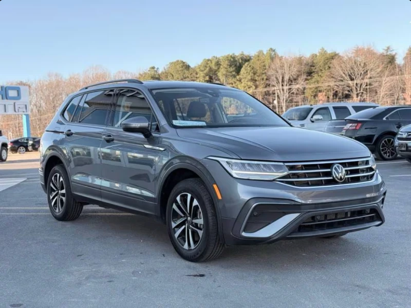 VW Tiguan S, снимка 3 - Автомобили и джипове - 53123633