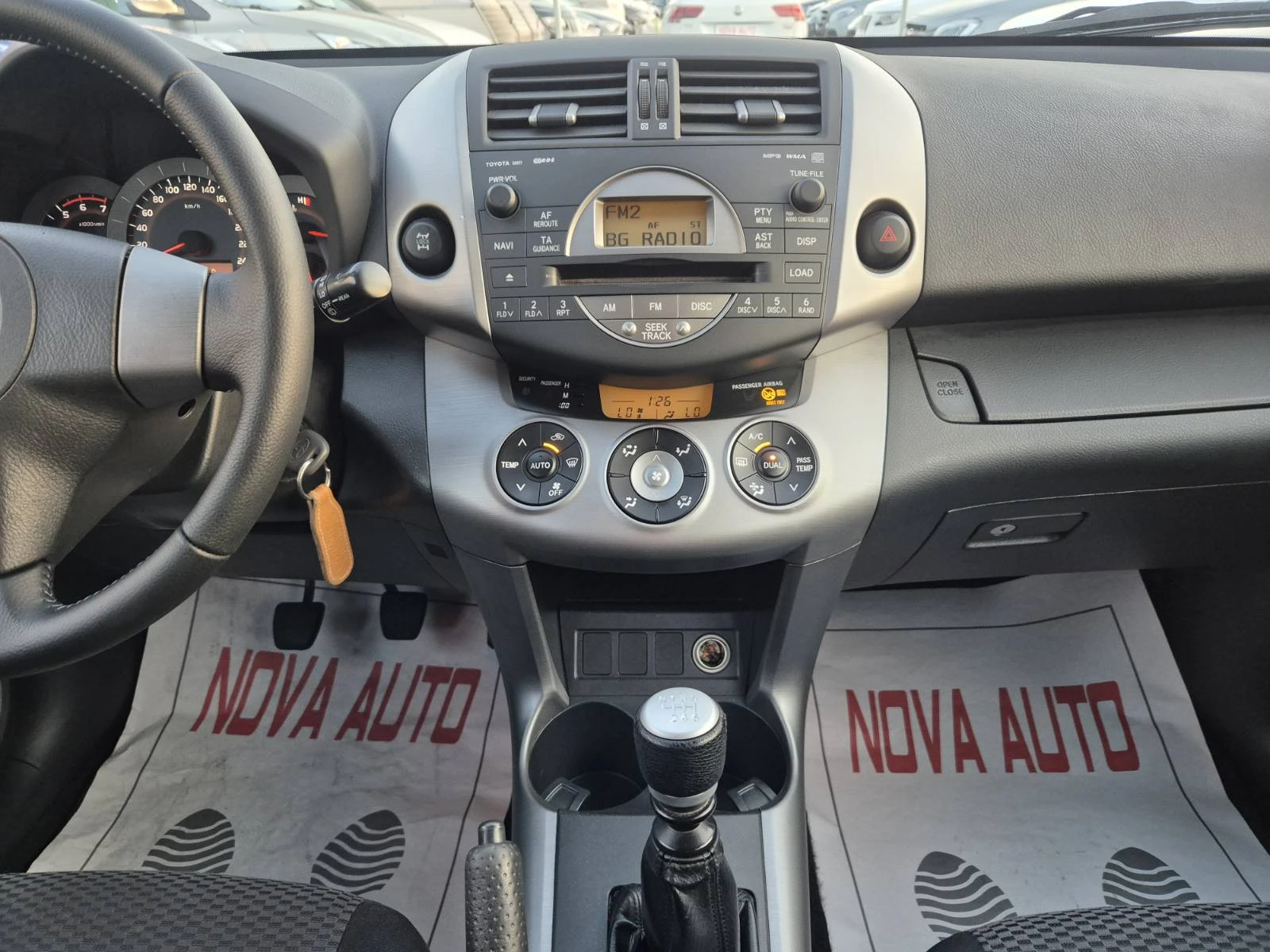 Toyota Rav4 2.2D4D-SOL-4х4-ПЕРФЕКТНА - изображение 10