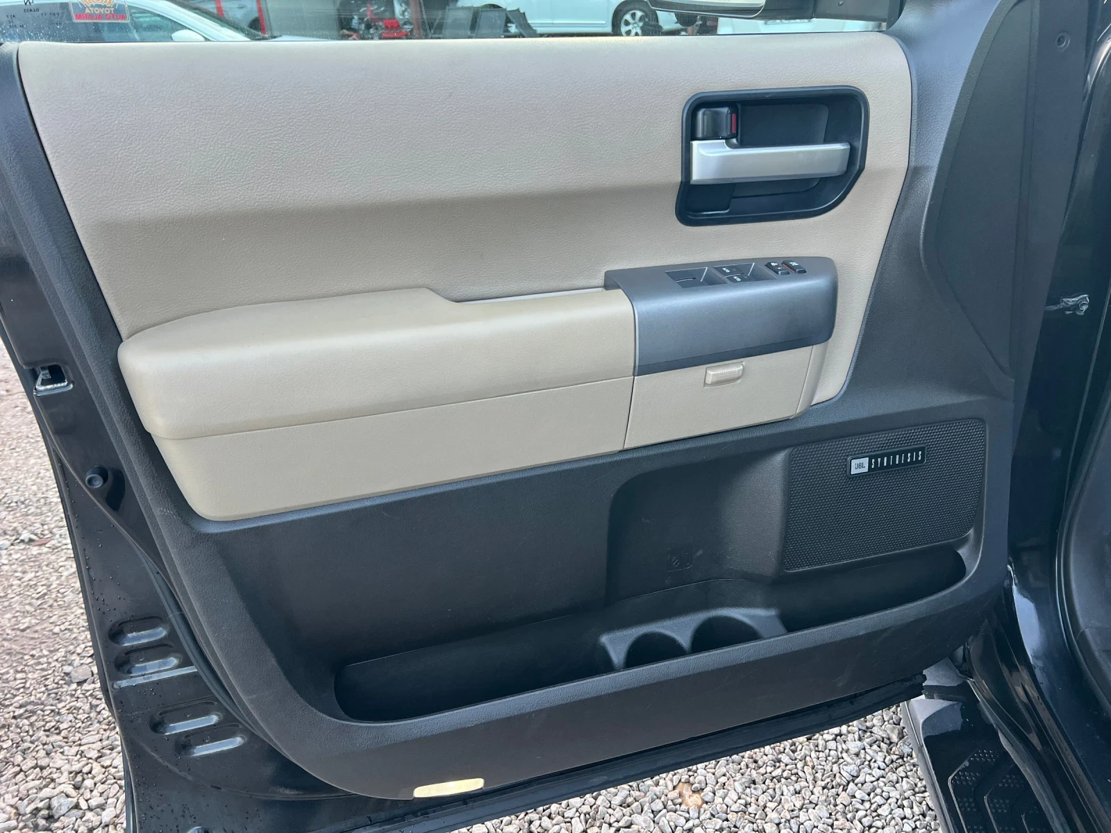 Toyota Sequoia 5.7 4�4 LIMITED* ���* 7�����* ����*  | Mobile.bg � ����������� 16