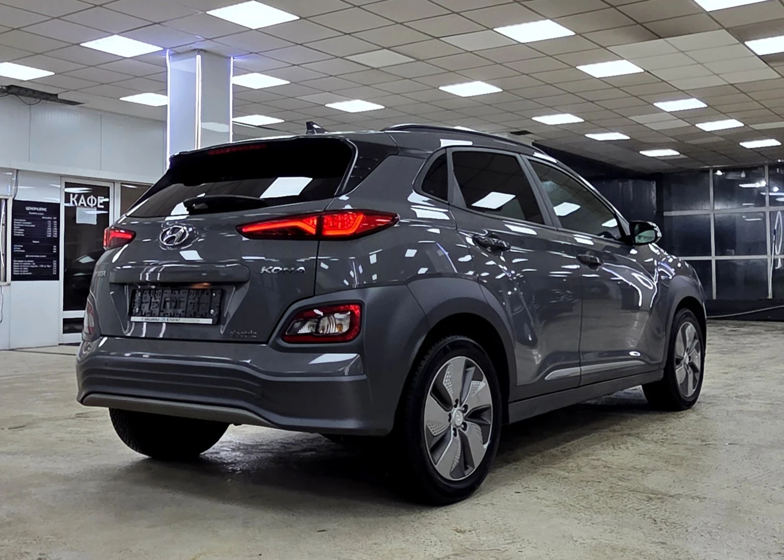 Hyundai Kona 64KWh/Premium/SOH100%, снимка 3 - Автомобили и джипове - 53758574