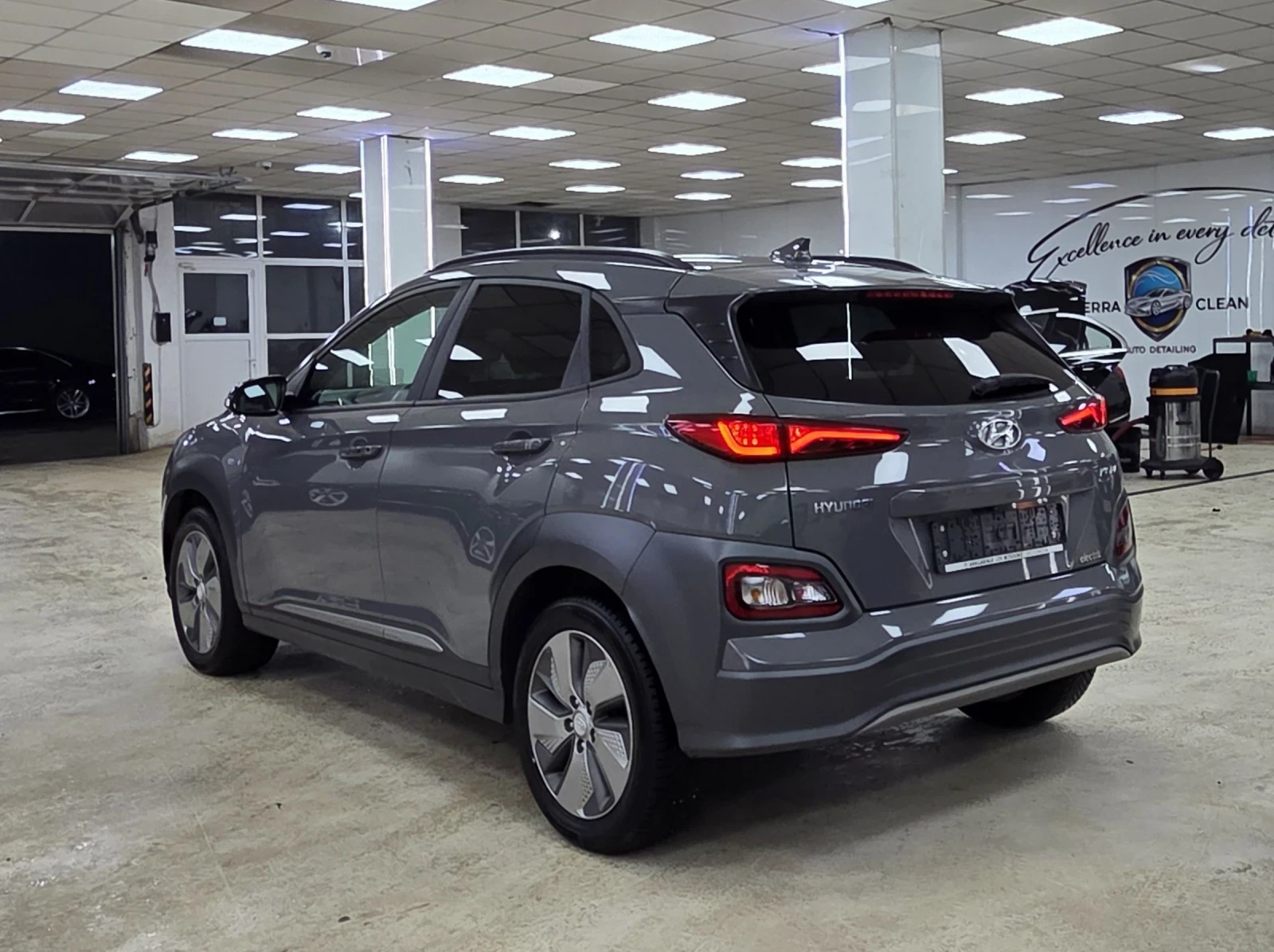 Hyundai Kona 64KWh/Premium/SOH100%, снимка 4 - Автомобили и джипове - 53758574