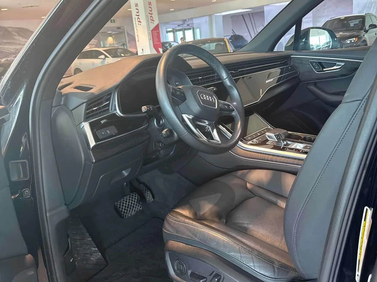 Audi Q7 * Komfort * PANO * 360 * CARFAX, снимка 5 - Автомобили и джипове - 54006113