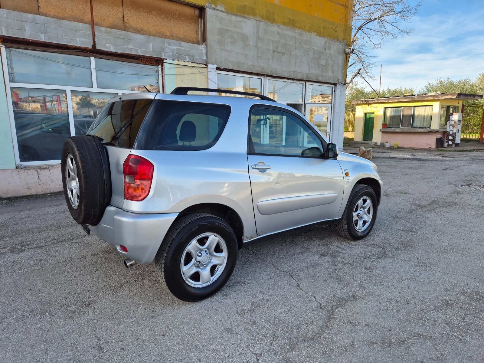 Toyota Rav4 2.0 D4D ITALY, снимка 5 - Автомобили и джипове - 54115957