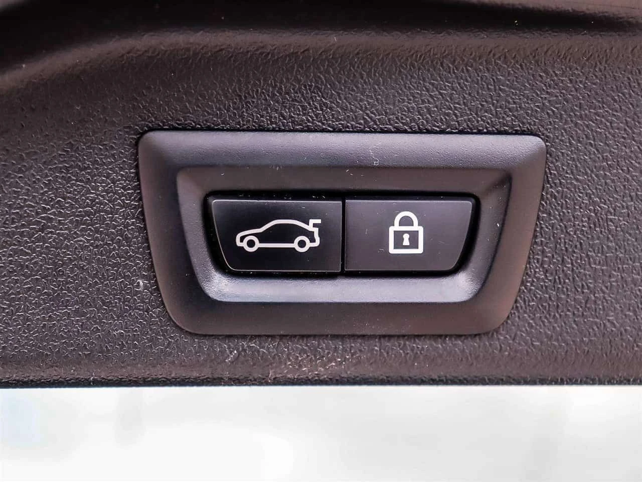 BMW X5 * xDrive40i * CARFAX *  Фиксирана цена до България, снимка 16 - Автомобили и джипове - 54218332