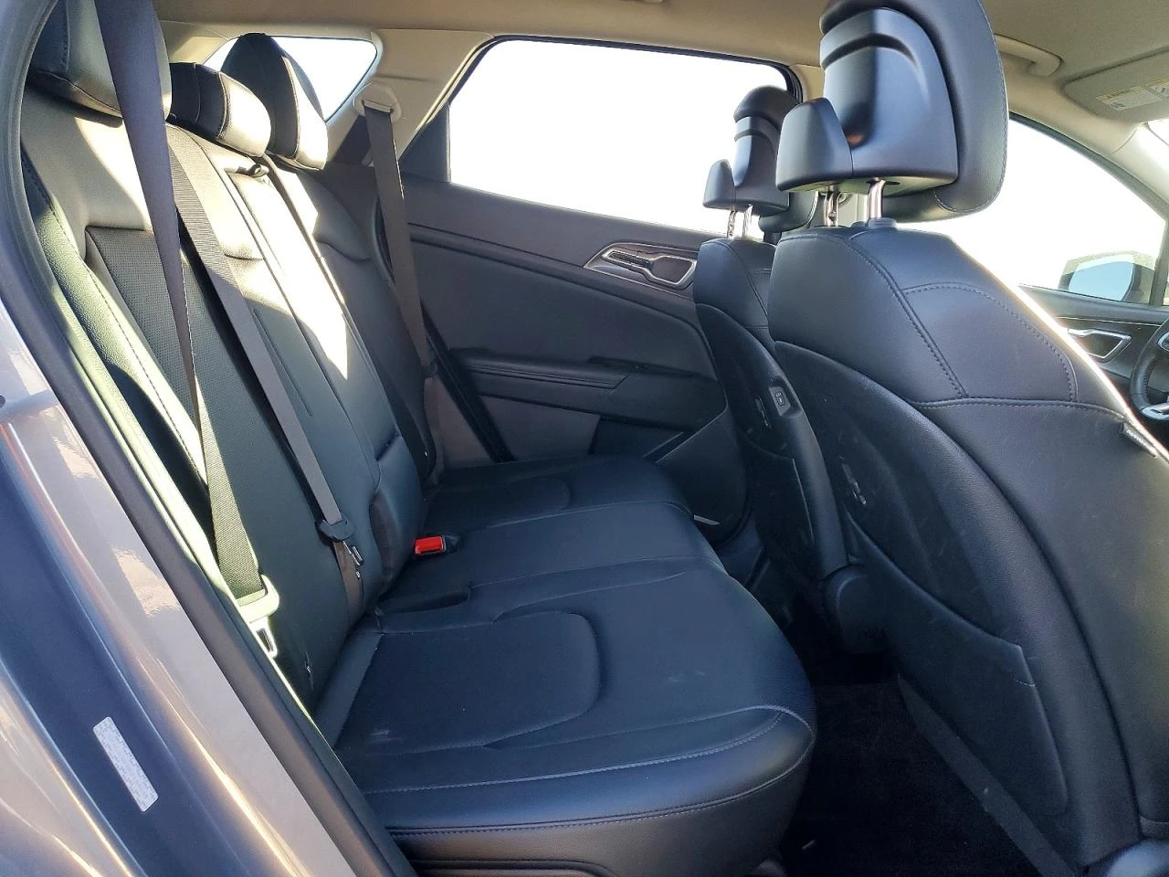 Kia Sportage 2.5i/4х4, снимка 11 - Автомобили и джипове - 54277002