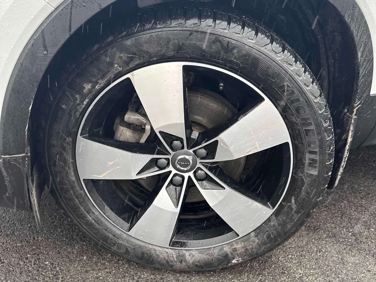 Volvo XC40 T5 Momentum| ПОДГРЕВИ| 2 КЛЮЧА| БЕЗ УДАРИ| CARFAX, снимка 6 - Автомобили и джипове - 54545942