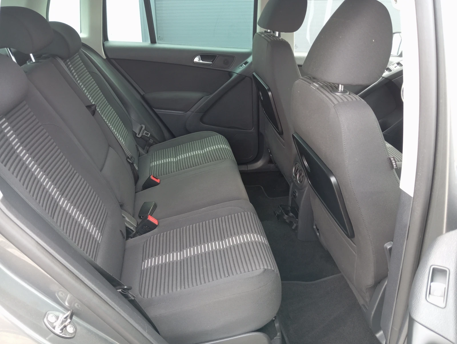 VW Tiguan 2.0TDI 4 motion automat, снимка 10 - Автомобили и джипове - 54753298