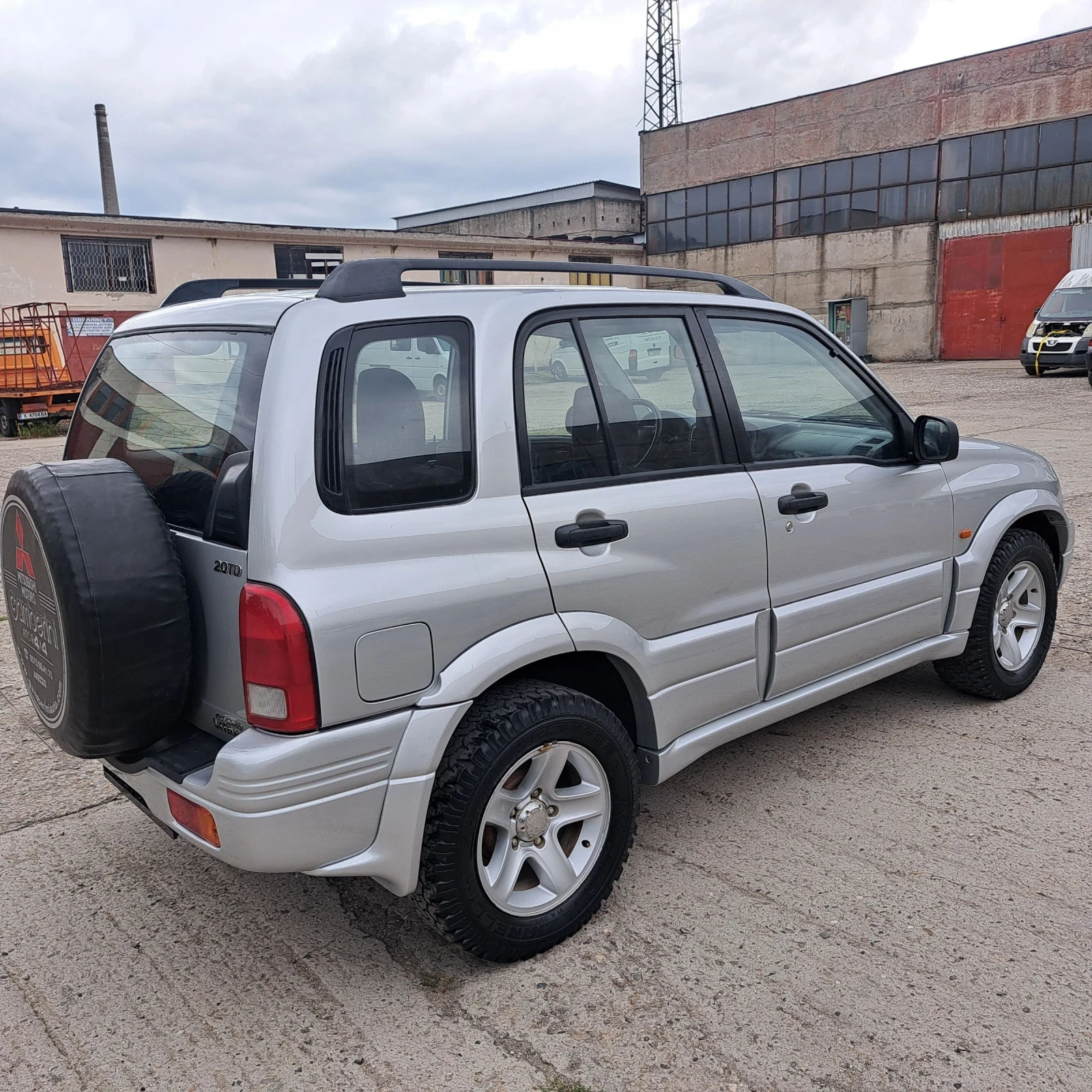 Suzuki Grand vitara 20.HDI, снимка 4 - Автомобили и джипове - 55086355