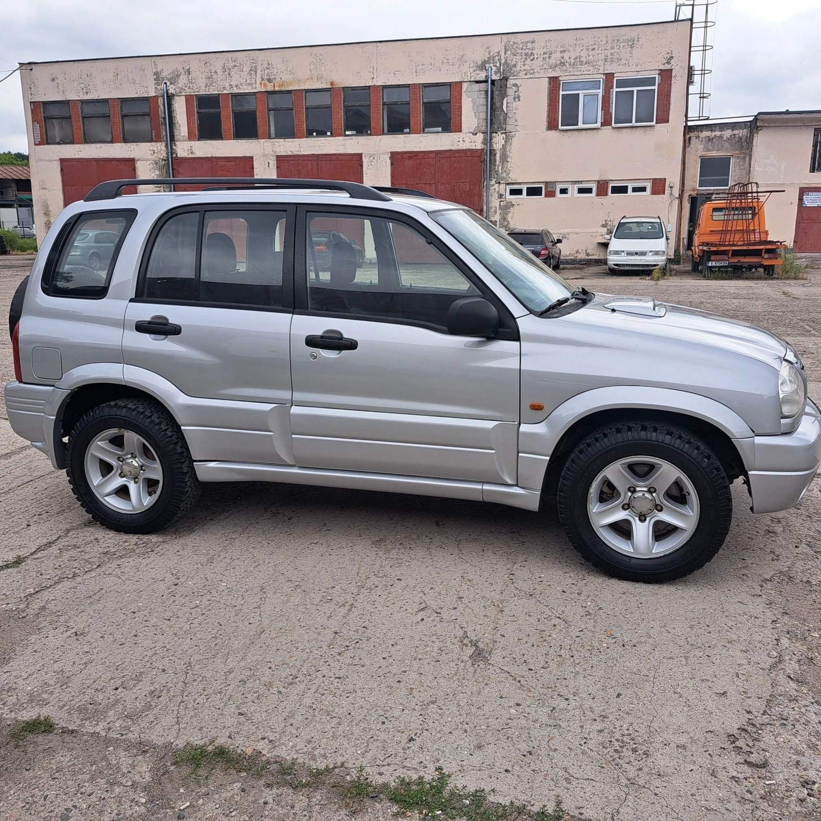 Suzuki Grand vitara 20.HDI, снимка 3 - Автомобили и джипове - 55086355