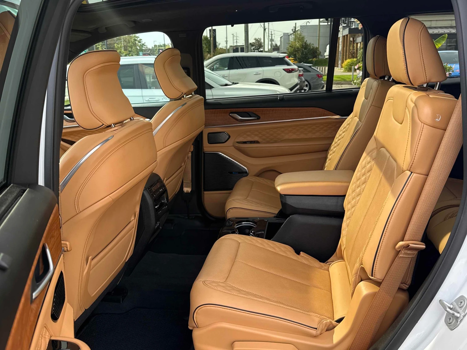 Jeep Grand cherokee Summit Reserve | CARFAX | АВТОФИНАНСИРАНЕ, снимка 11 - Автомобили и джипове - 56088048