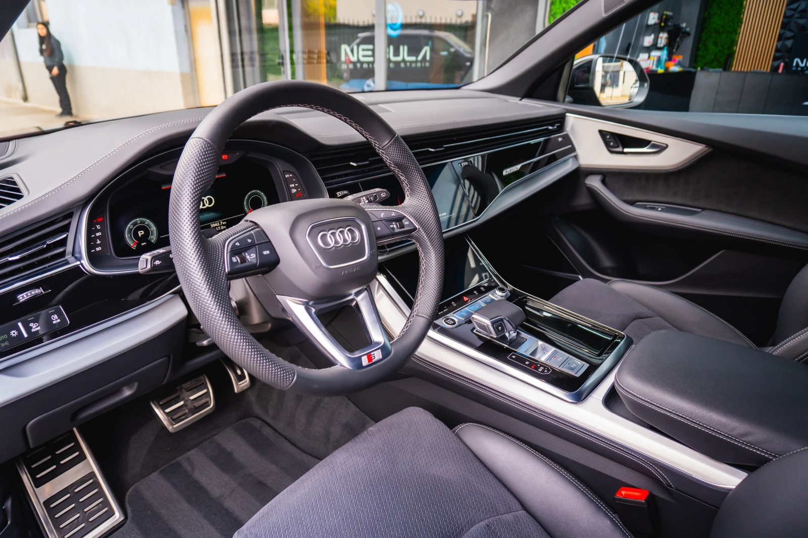 Audi Q8 50 TDI quattro S line | 14 000 км, снимка 7 - Автомобили и джипове - 56258723
