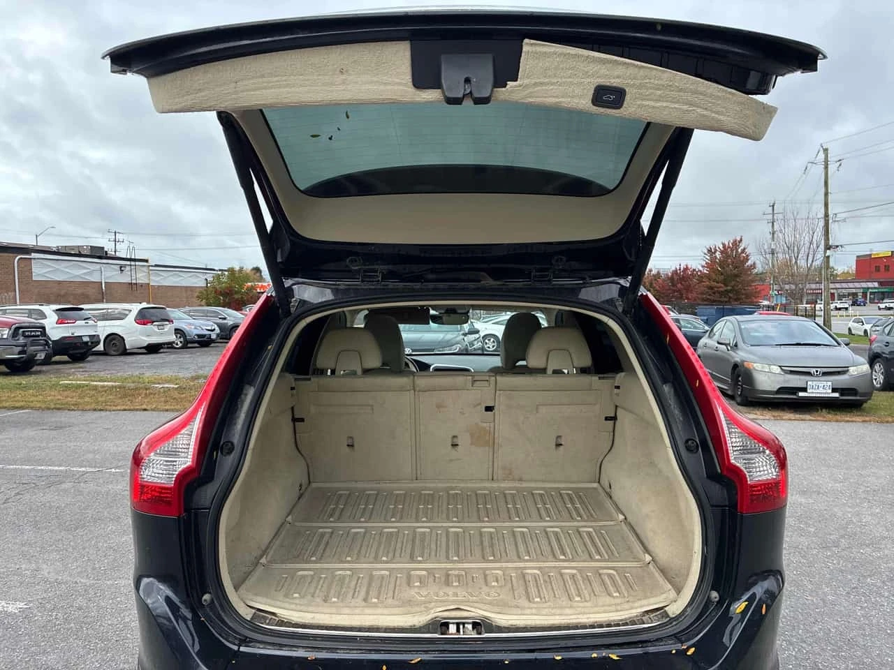 Volvo XC60  T5 Premier Plus / CARFAX / ���������� | Mobile.bg � ����������� 12