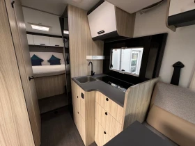 Кемпер Adria Sunliving S72 DC Automatic , снимка 12