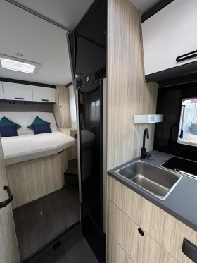 Кемпер Adria Sunliving S72 DC Automatic , снимка 13