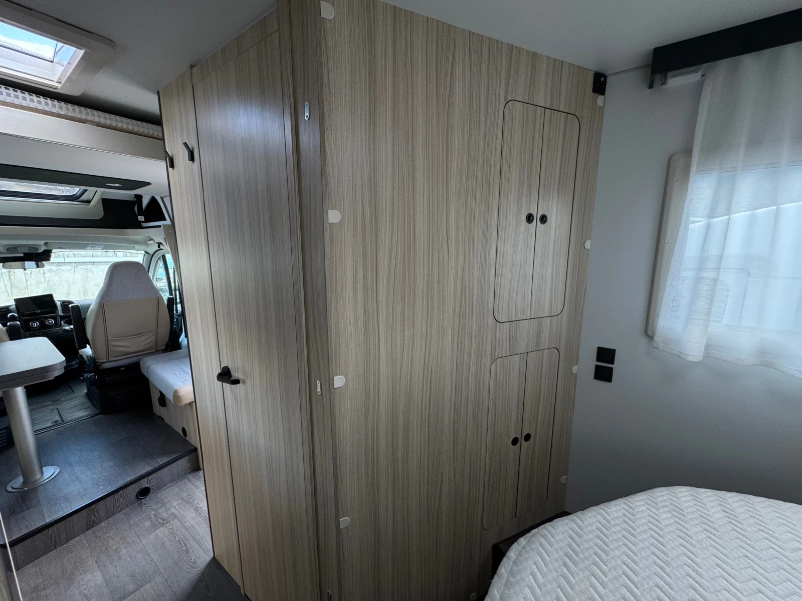 Кемпер Adria Sunliving S72 DC Automatic , снимка 10 - Каравани и кемпери - 54691174