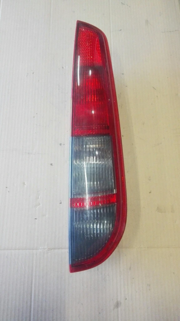 Стоп десен Форд Фокус комби (3)