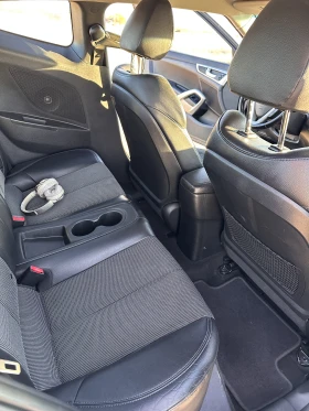 Hyundai Veloster  1.6GDi 140HP KEYLESS/ПОДГРЕВ/КАМЕРА/ОБСЛУЖЕН, снимка 9